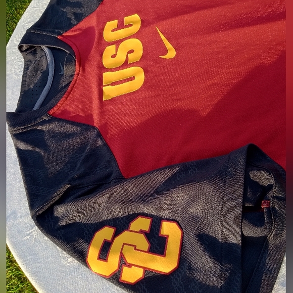 USC Trojans Nike Athletic Tee - Picture 2 of 5